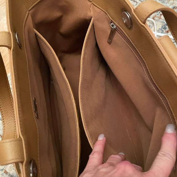 2017 CC SMALL BOX TOTE - Picture 12 of 17